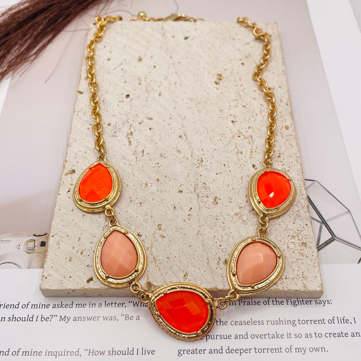 JI JOYA VENTA AL POR MAYOR,Un collar sencillo y elegante adecuado para fiestas y bodas.