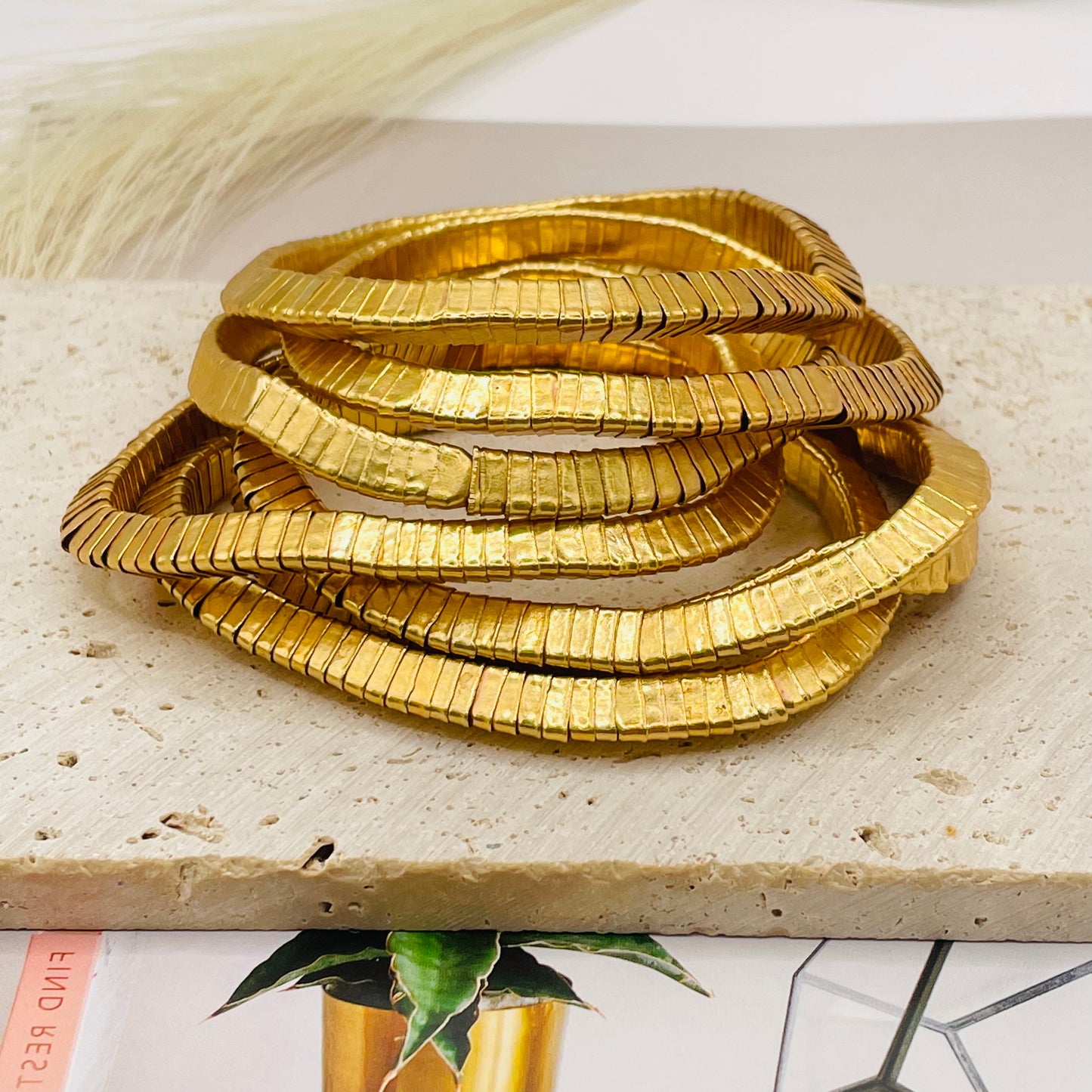 JI JOYA VENTA AL POR MAYOR,Collar y pulsera de moda de cuatro capas con triángulos y cuadrados.