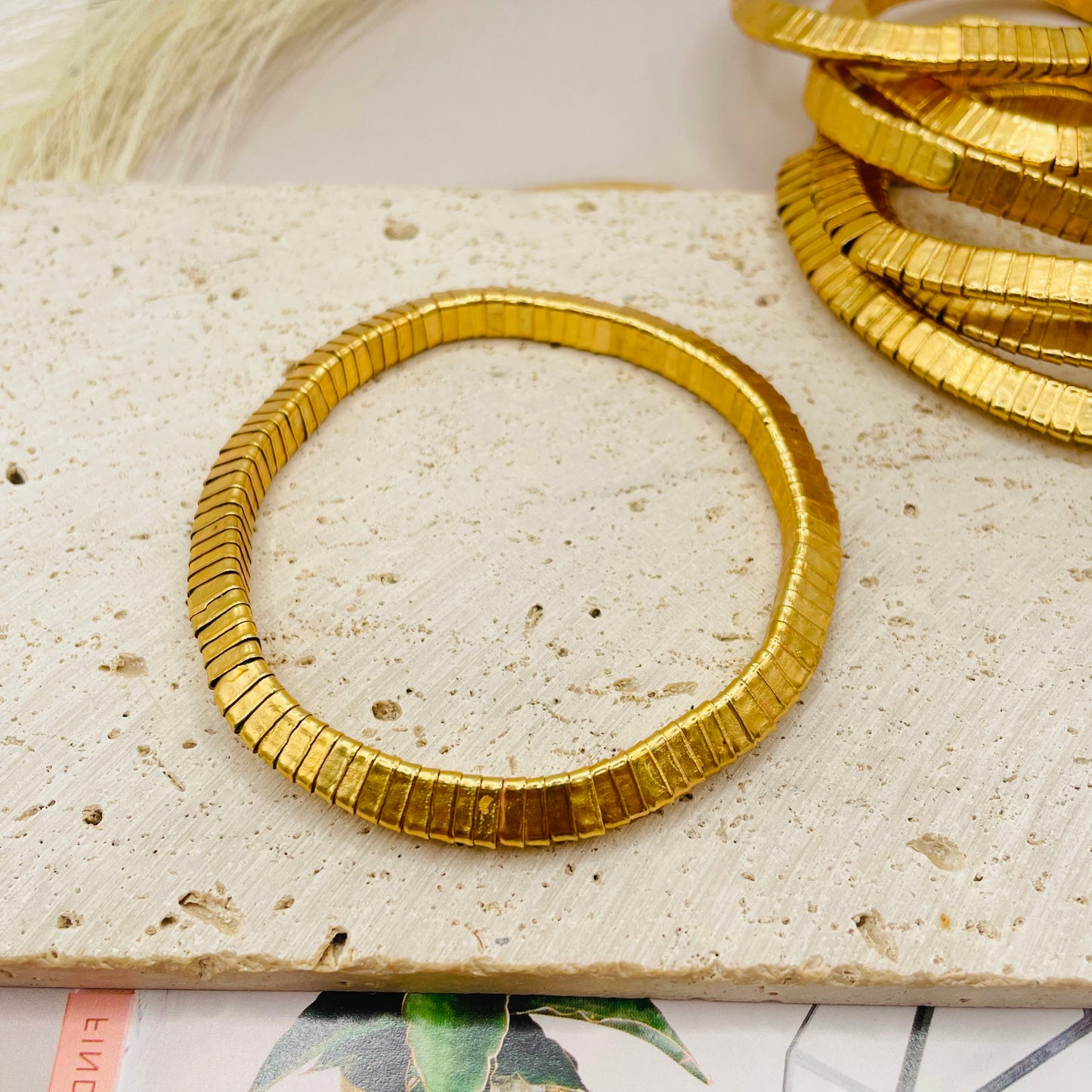 JI JOYA VENTA AL POR MAYOR,Collar y pulsera de moda de cuatro capas con triángulos y cuadrados.