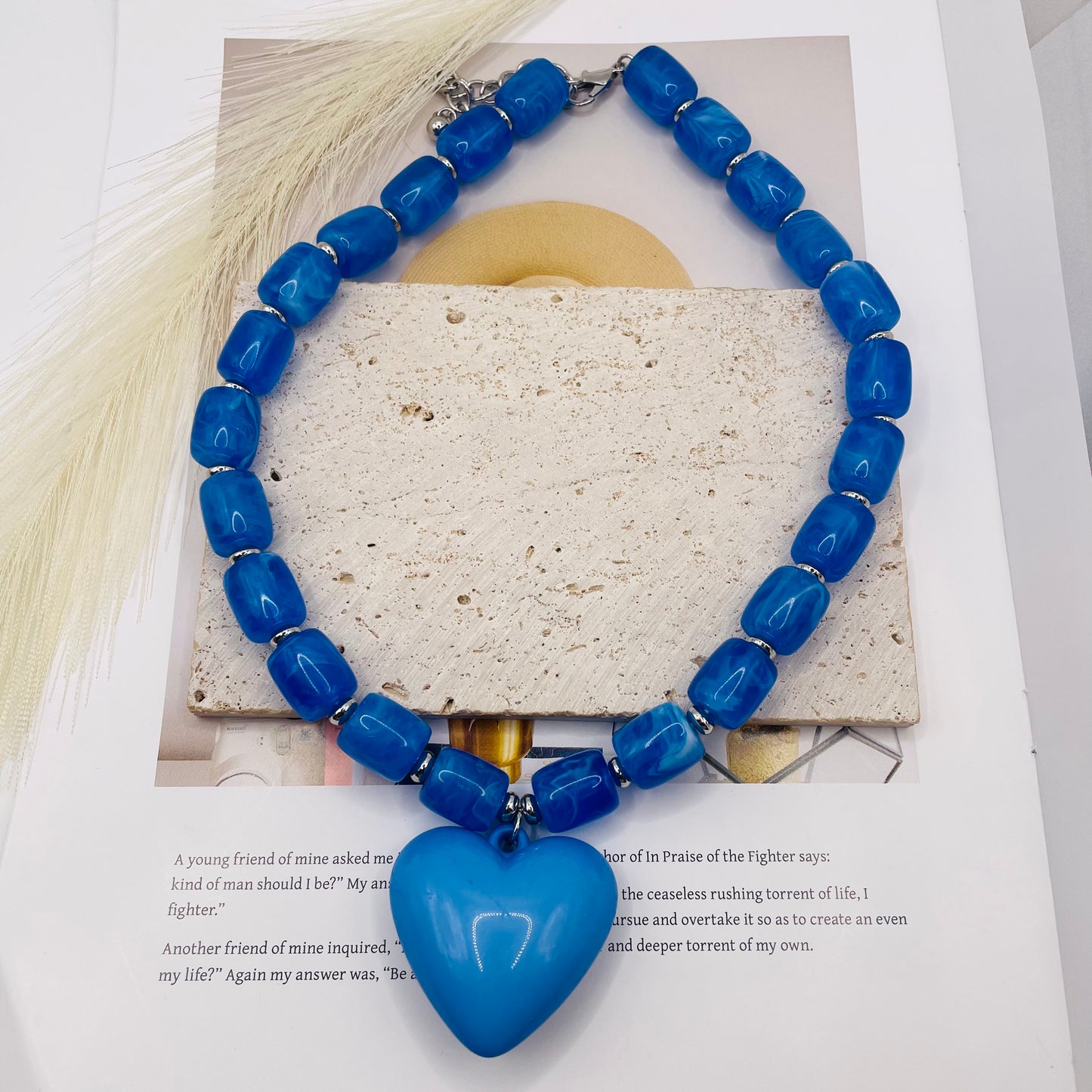 JI JOYA VENTA AL POR MAYOR,Collar con colgante de corazón de metal plateado y cuentas azules