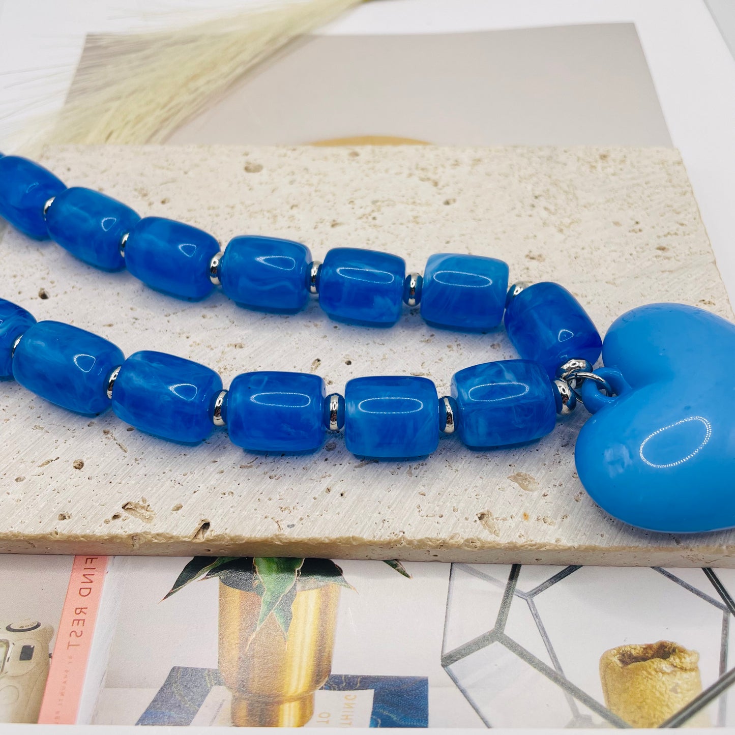 JI JOYA VENTA AL POR MAYOR,Collar con colgante de corazón de metal plateado y cuentas azules