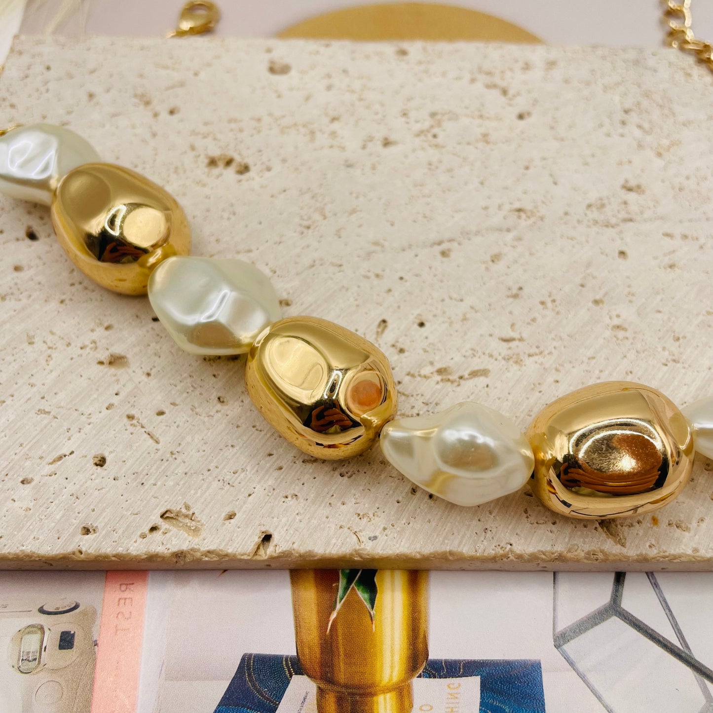 JI JOYA VENTA AL POR MAYOR,Collar con perlas irregulares y metal.