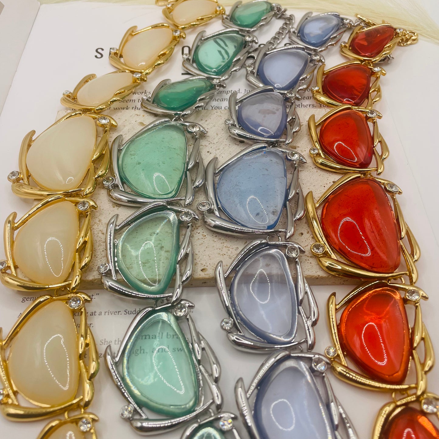 JI JOYA VENTA AL POR MAYOR,Un conjunto digno y elegante, adecuado para festivales y bodas.