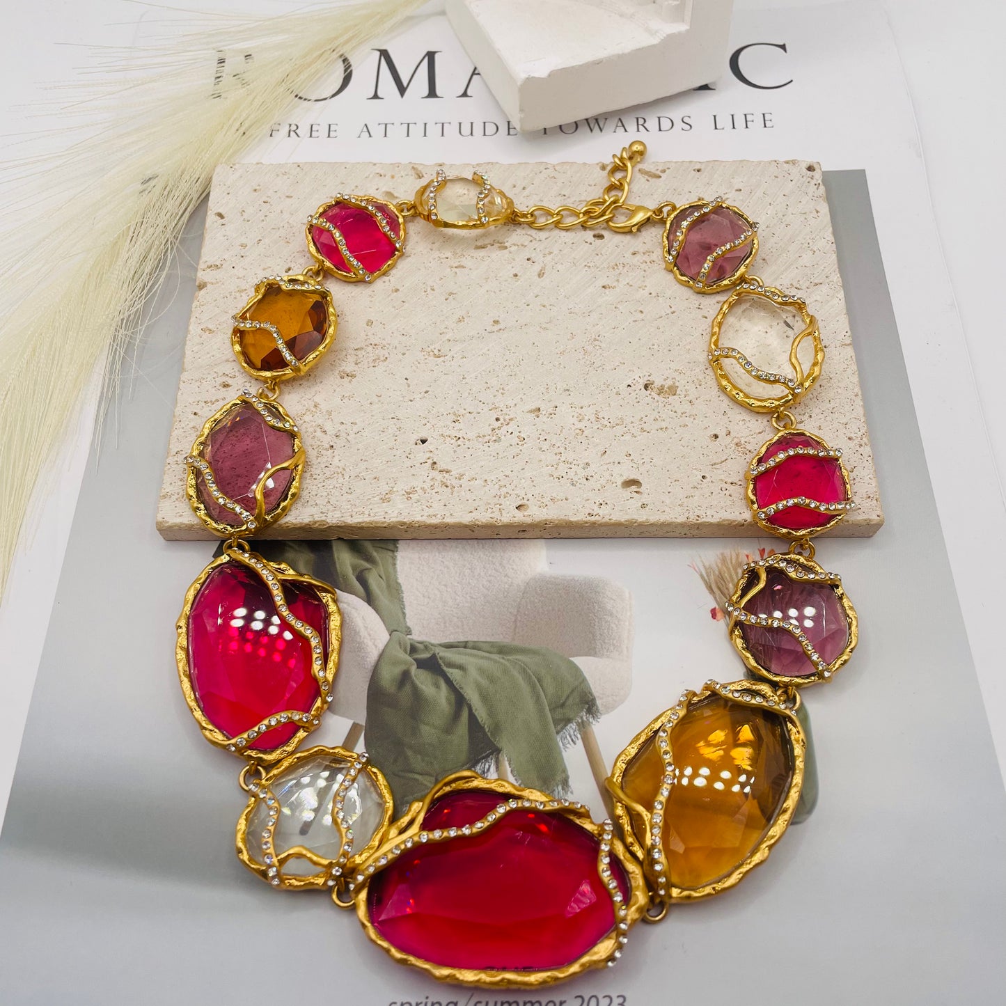 JI JOYA VENTA AL POR MAYOR,Collar y pendientes de diamantes multicolores, los pendientes están disponibles en 2 tamaños.