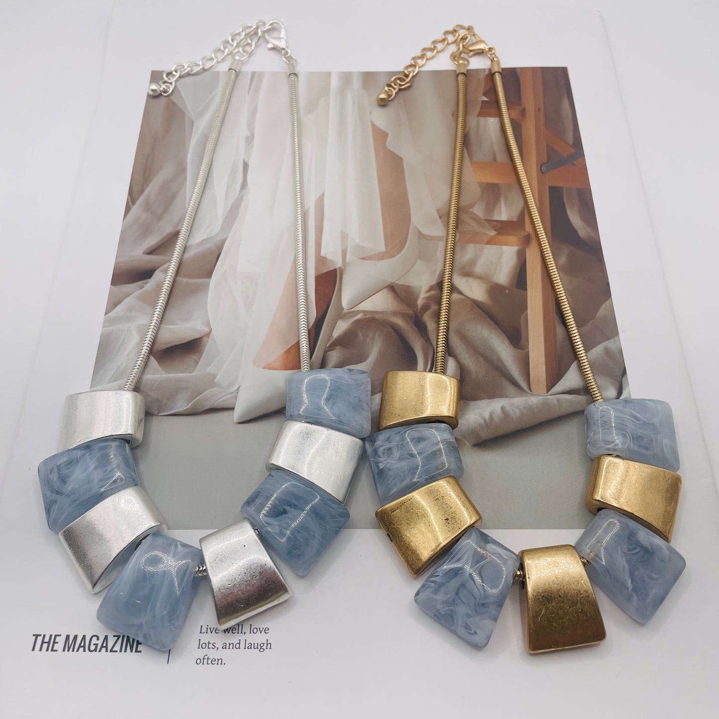 JI JOYA VENTA AL POR MAYOR,¡La colisión del metal y el plástico! Collar sencillo.