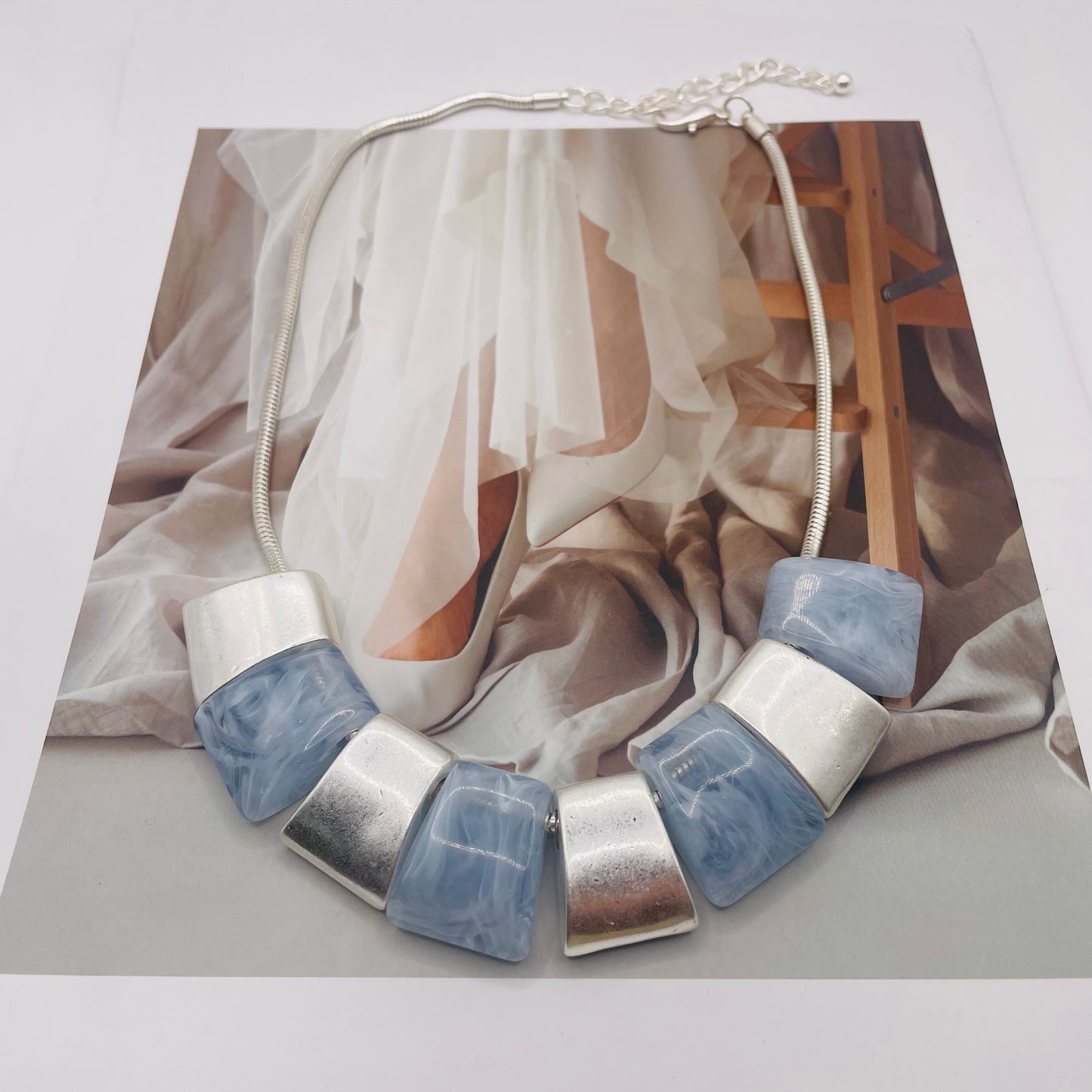 JI JOYA VENTA AL POR MAYOR,¡La colisión del metal y el plástico! Collar sencillo.
