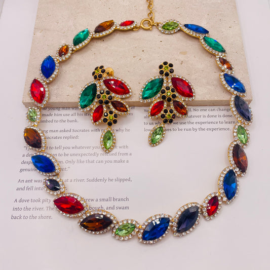 JI JOYA VENTA AL POR MAYOR,Las piedras preciosas de colores combinadas con pequeños collares de diamantes son imprescindibles para las fiestas.