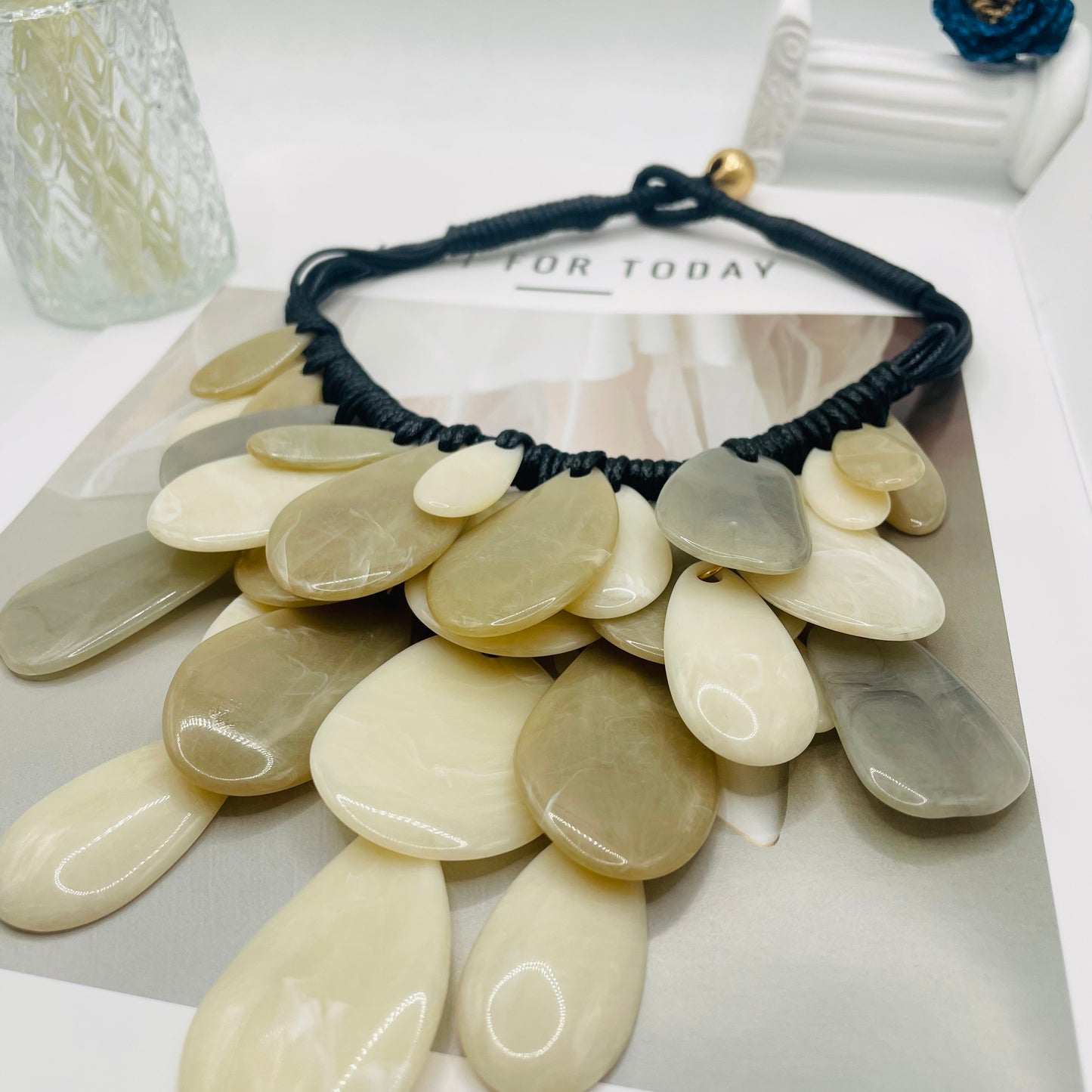 JI JOYA VENTA AL POR MAYOR,¡Collar de borlas irregulares moderno y sencillo!