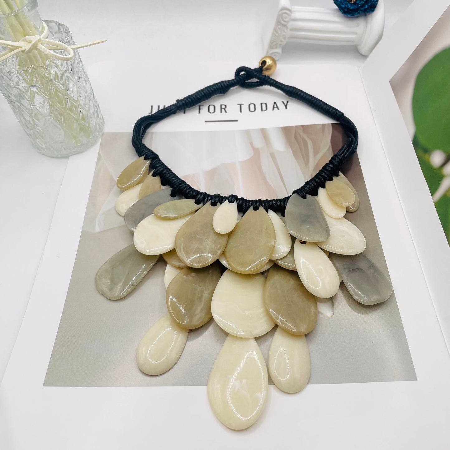 JI JOYA VENTA AL POR MAYOR,¡Collar de borlas irregulares moderno y sencillo!