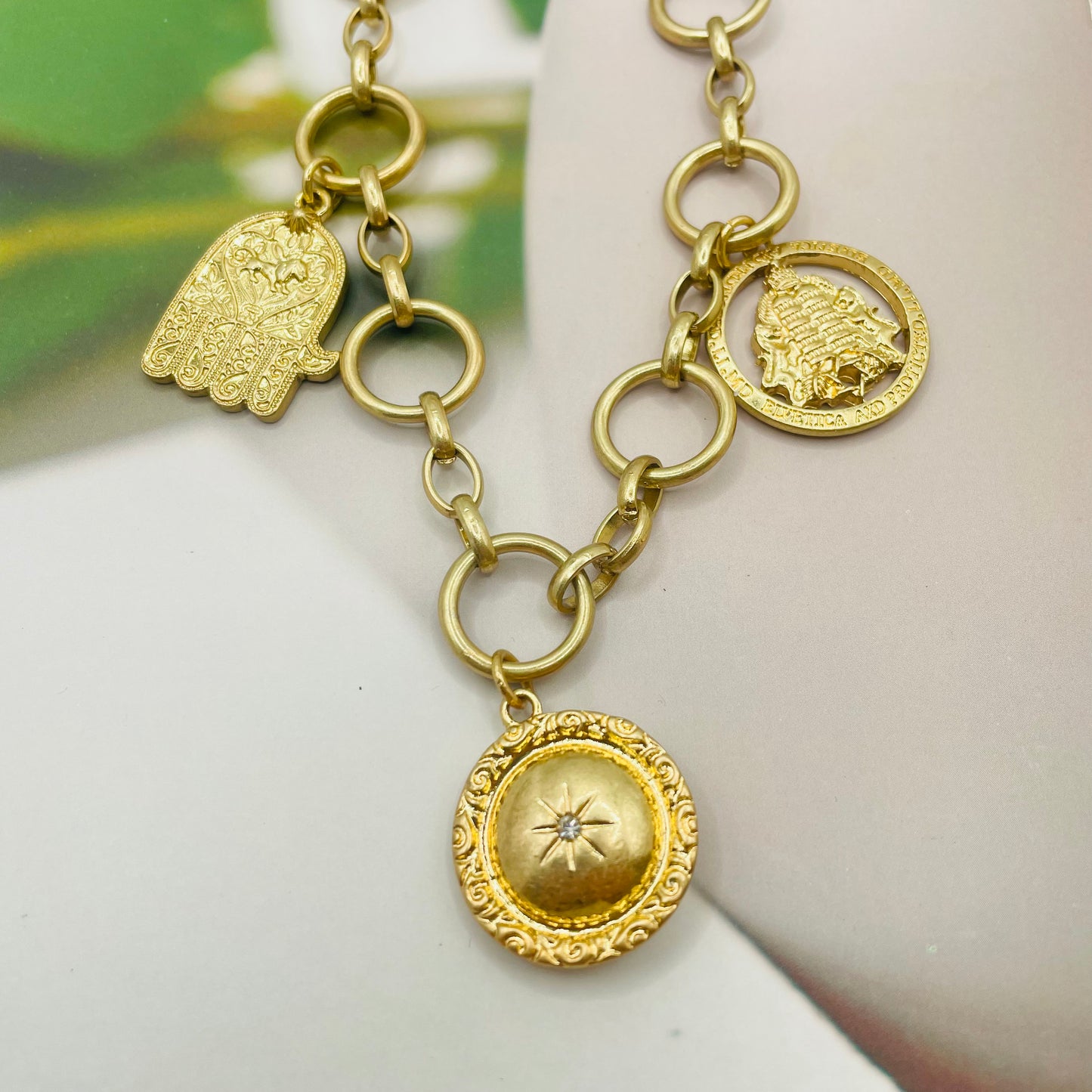 JI JOYA VENTA AL POR MAYOR,Collar sencillo con colgante retro pequeño