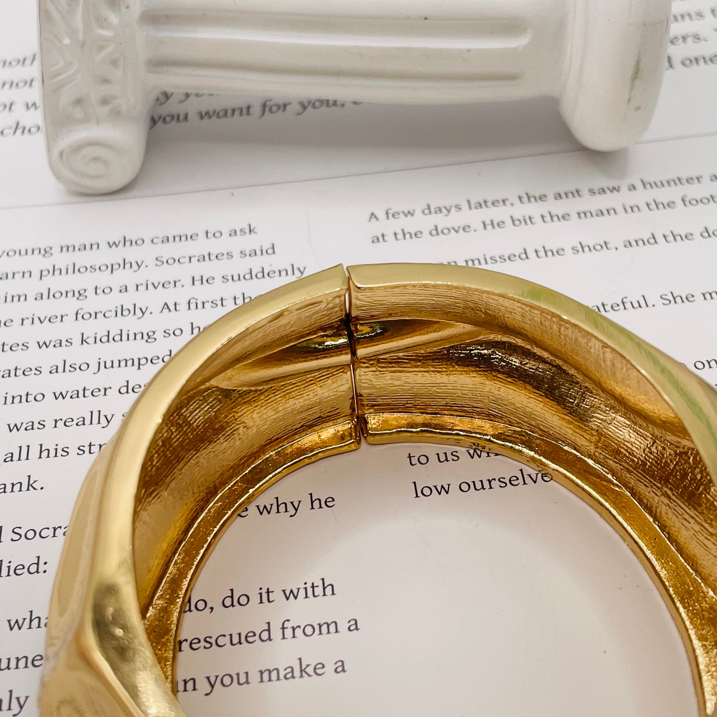 JI JOYA VENTA AL POR MAYOR,Pulsera de oro con diseño irregular.