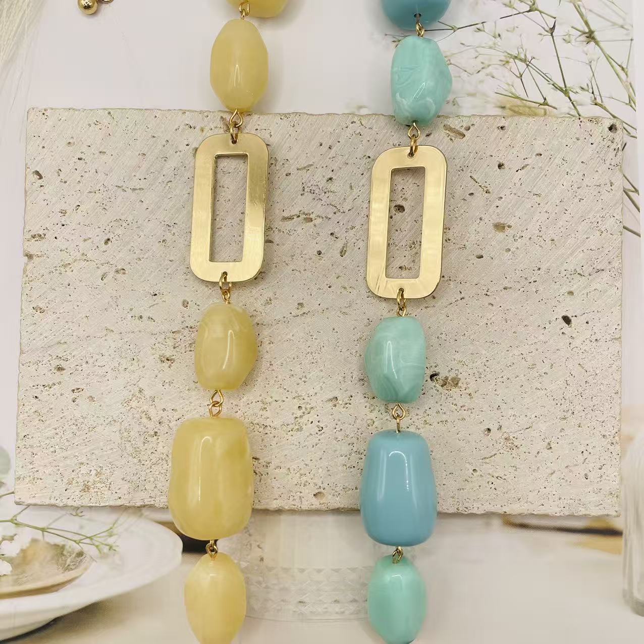 JI JOYA VENTA AL POR MAYOR,Un collar largo elegante y sencillo, perfecto con un suéter.